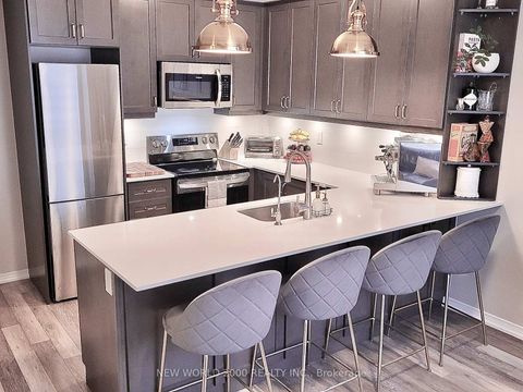 Photo 10 at 123 - 32 Fieldway Road, City Centre West, Toronto