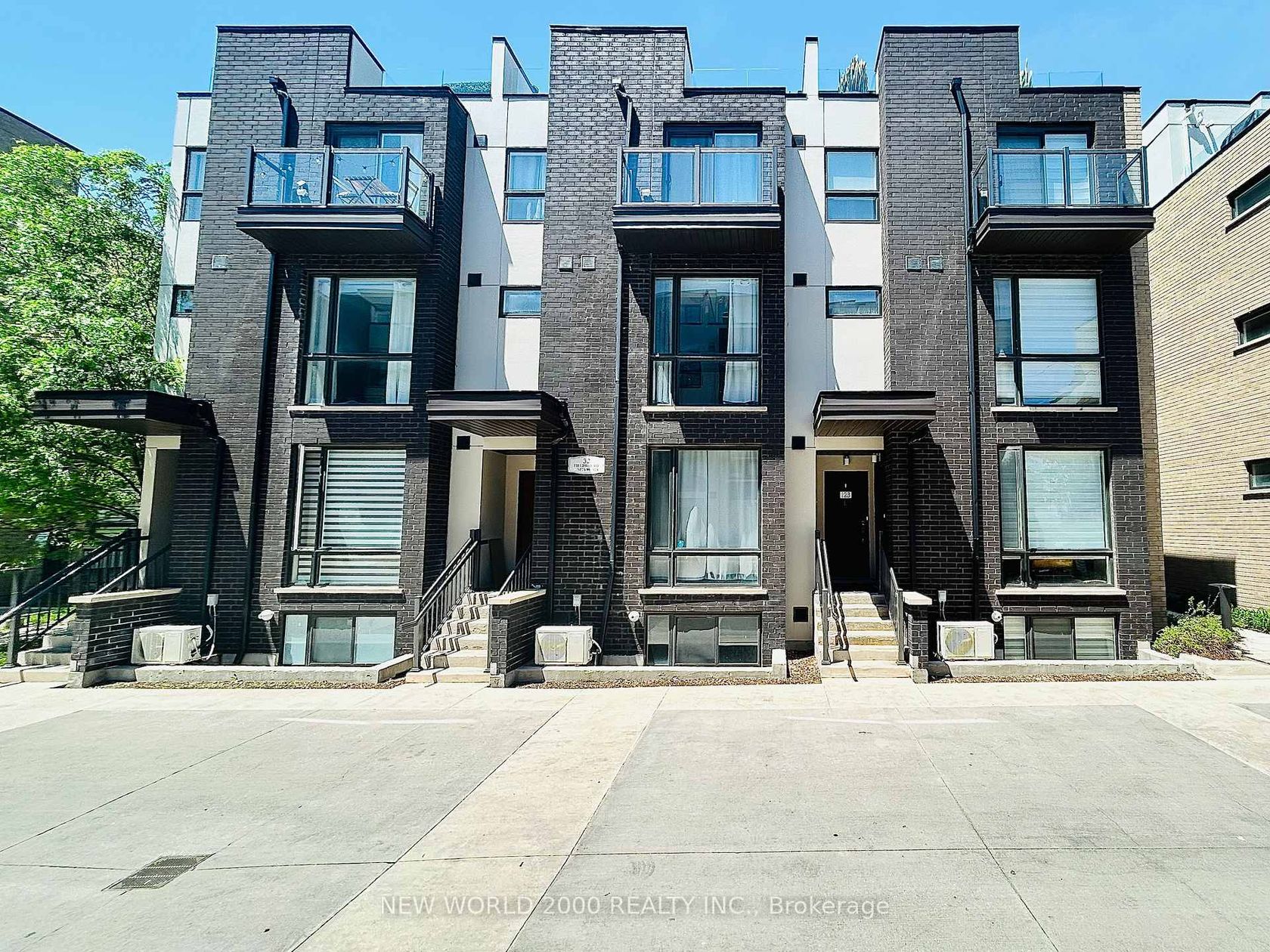 123 - 32 Fieldway Road, City Centre West, Toronto photo 2