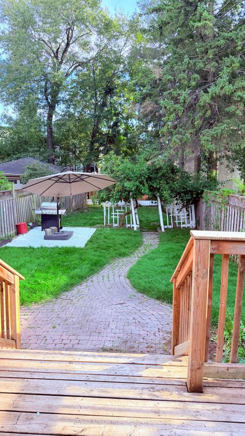Photo 1 at 361 Fairlawn Avenue, Nortown, Toronto