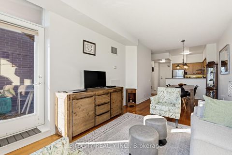 Photo 4 at 412 - 455 Rosewell Avenue, Lawrence Park South, Toronto