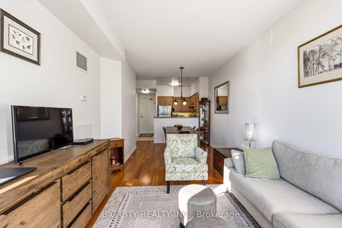 Photo 5 at 412 - 455 Rosewell Avenue, Lawrence Park South, Toronto