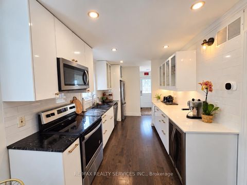 Photo 8 at 21 Mcintosh Avenue, Queensway, Toronto