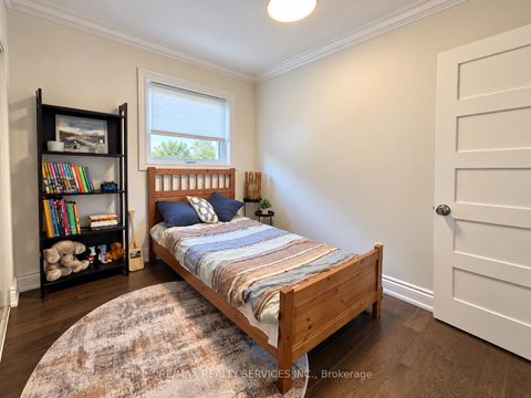 Photo 16 at 21 Mcintosh Avenue, Queensway, Toronto