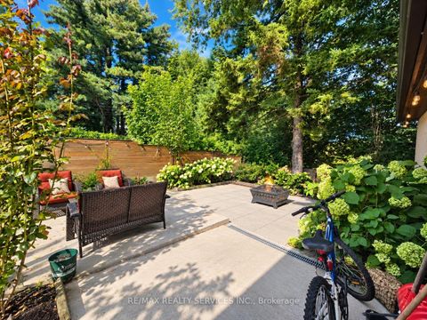 Photo 23 at 21 Mcintosh Avenue, Queensway, Toronto