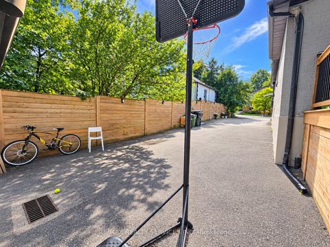 Photo 25 at 21 Mcintosh Avenue, Queensway, Toronto