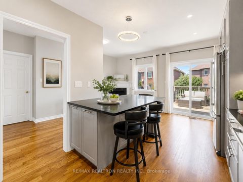 Photo 12 at 134 Humberland Drive, Oak Ridges, Richmond Hill