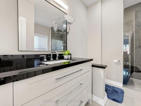 Photo 22 at 134 Humberland Drive, Oak Ridges, Richmond Hill