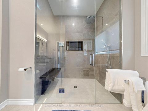 Photo 23 at 134 Humberland Drive, Oak Ridges, Richmond Hill