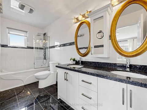 Photo 33 at 134 Humberland Drive, Oak Ridges, Richmond Hill