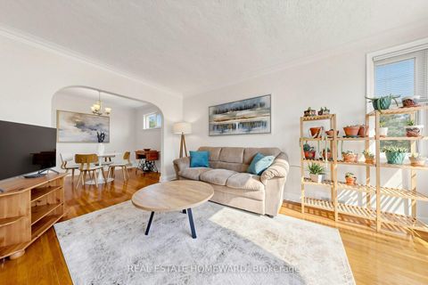 Photo 3 at 120 Pitt Avenue, Birchmount, Toronto