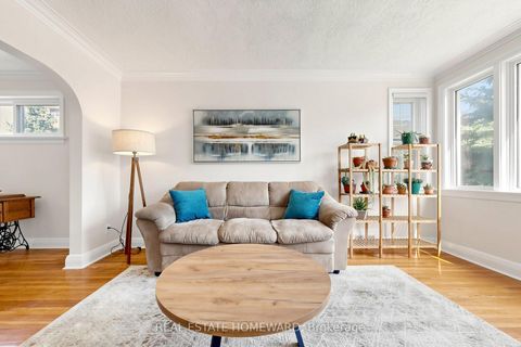 Photo 4 at 120 Pitt Avenue, Birchmount, Toronto