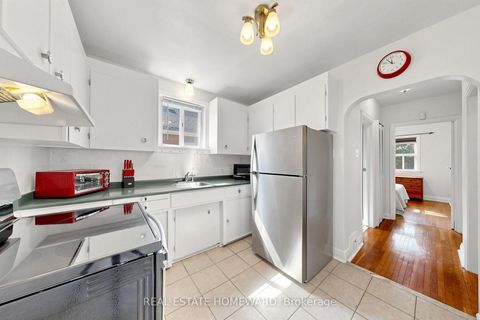 Photo 11 at 120 Pitt Avenue, Birchmount, Toronto