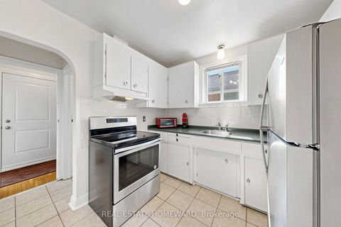 Photo 13 at 120 Pitt Avenue, Birchmount, Toronto