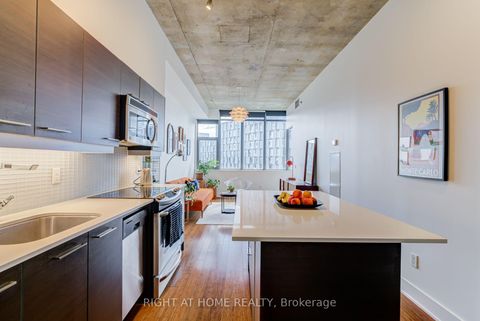 Photo 6 at 805 - 90 Trinity Street, Moss Park, Toronto