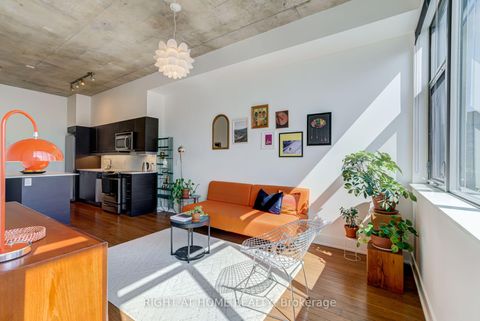 Photo 9 at 805 - 90 Trinity Street, Moss Park, Toronto