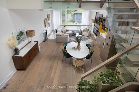 Photo 2 at 164 Aldwych Avenue, East York, Toronto