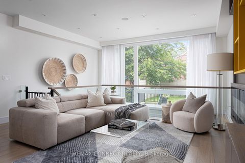 Photo 5 at 164 Aldwych Avenue, East York, Toronto