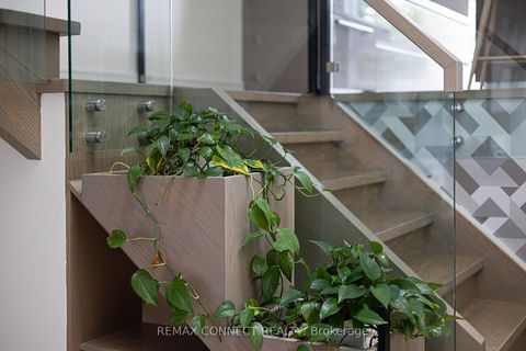 Photo 15 at 164 Aldwych Avenue, East York, Toronto