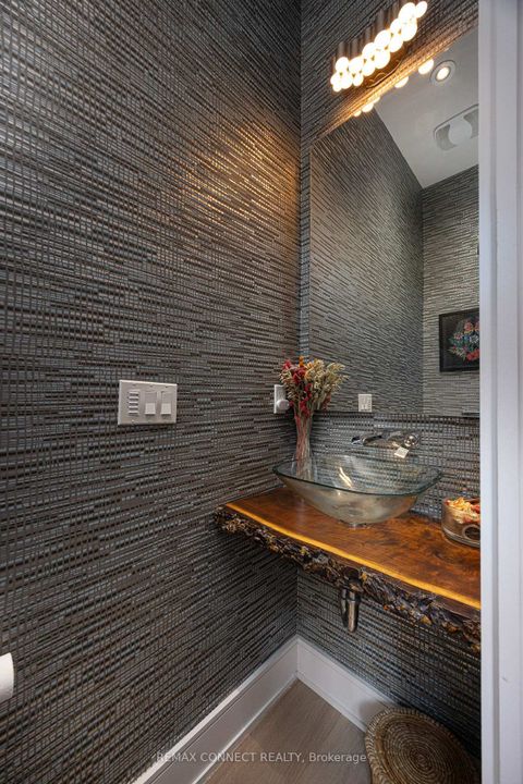Photo 21 at 164 Aldwych Avenue, East York, Toronto