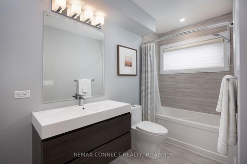 Photo 29 at 164 Aldwych Avenue, East York, Toronto