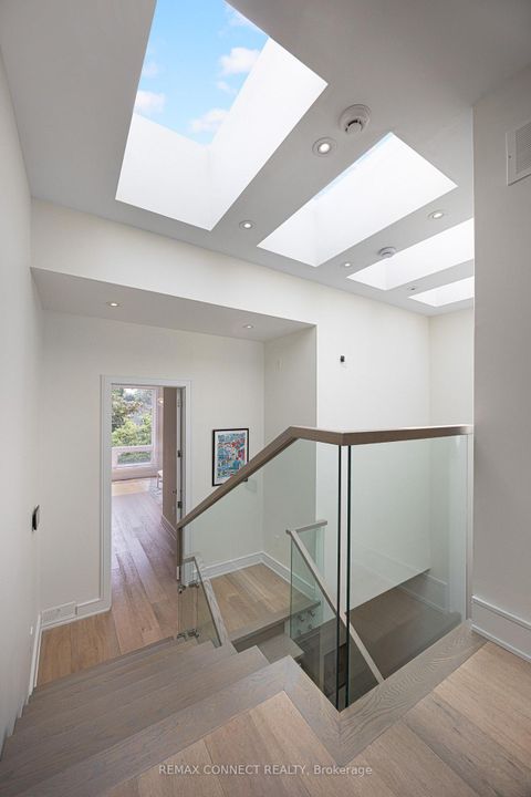 Photo 31 at 164 Aldwych Avenue, East York, Toronto
