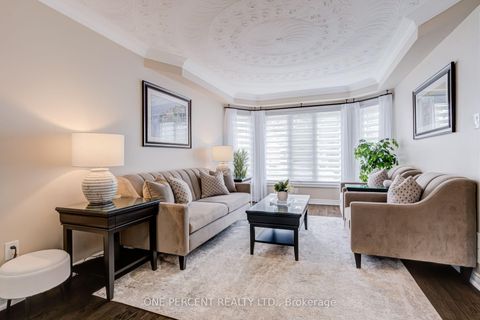 Photo 5 at 7 Mendip Crescent, Dorset Park, Toronto