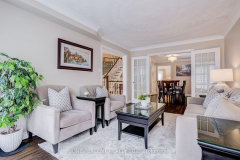 Photo 6 at 7 Mendip Crescent, Dorset Park, Toronto