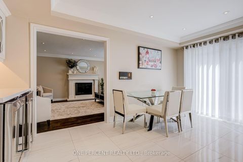 Photo 13 at 7 Mendip Crescent, Dorset Park, Toronto
