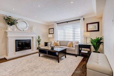 Photo 15 at 7 Mendip Crescent, Dorset Park, Toronto