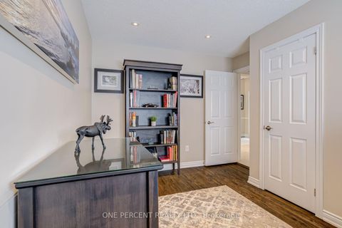 Photo 17 at 7 Mendip Crescent, Dorset Park, Toronto