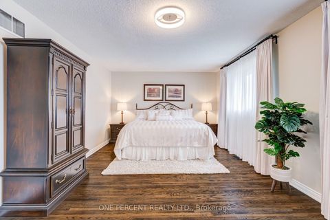 Photo 20 at 7 Mendip Crescent, Dorset Park, Toronto
