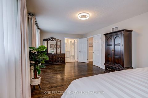Photo 21 at 7 Mendip Crescent, Dorset Park, Toronto
