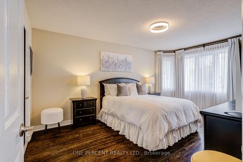 Photo 27 at 7 Mendip Crescent, Dorset Park, Toronto