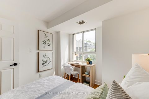 Photo 12 at 304 - 716 Kingston Road, The Beaches, Toronto