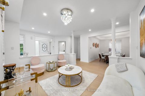 Photo 14 at 101 Ravine Edge Drive, Jefferson, Richmond Hill