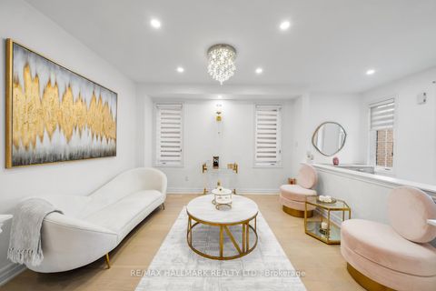 Photo 15 at 101 Ravine Edge Drive, Jefferson, Richmond Hill