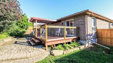 Photo 2 at 28 Brookfield Crescent, Bayshore, Barrie