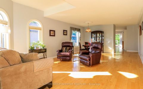 Photo 3 at 28 Brookfield Crescent, Bayshore, Barrie