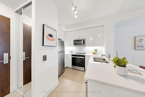 Photo 13 at 1110 - 4955 Yonge Street, Willowdale East, Toronto