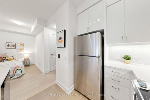 Photo 16 at 1110 - 4955 Yonge Street, Willowdale East, Toronto