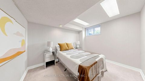 Photo 39 at 41 Beardmore Crescent, Steeles, Toronto