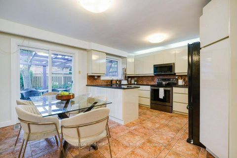 Photo 10 at 93 Poplar Heights Drive, Humber Valley, Toronto