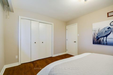 Photo 35 at 93 Poplar Heights Drive, Humber Valley, Toronto