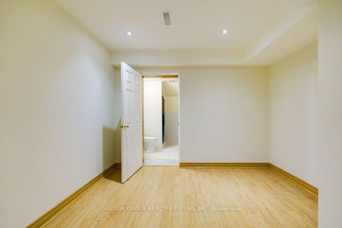 Photo 38 at 93 Poplar Heights Drive, Humber Valley, Toronto