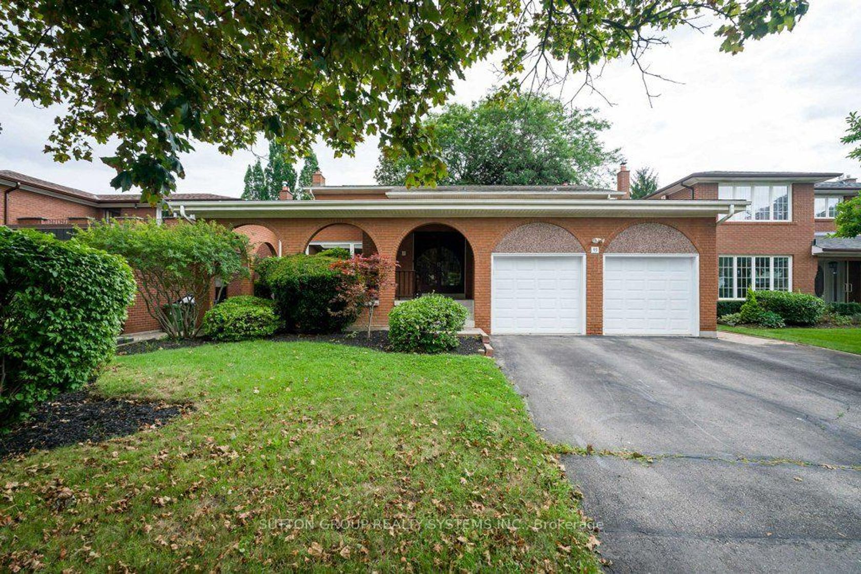 93 Poplar Heights Drive, Humber Valley, Toronto 
