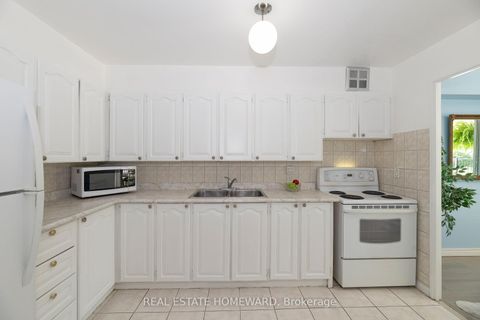 Photo 12 at 105 - 120 Dundalk Drive, Dorset Park, Toronto