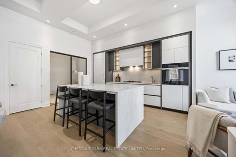 Photo 6 at 101 - 2 Forest Hill Road, Forest Hill South, Toronto