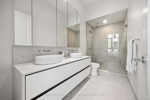 Photo 15 at 101 - 2 Forest Hill Road, Forest Hill South, Toronto