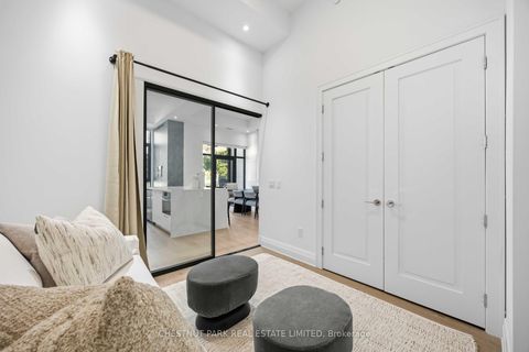 Photo 17 at 101 - 2 Forest Hill Road, Forest Hill South, Toronto
