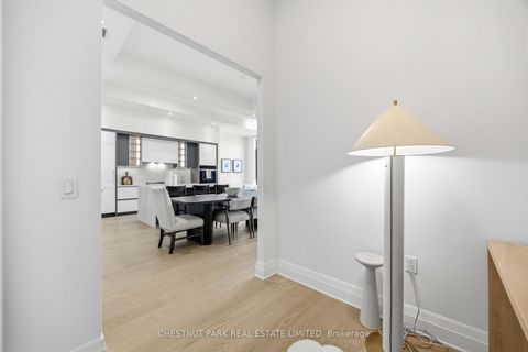 Photo 22 at 101 - 2 Forest Hill Road, Forest Hill South, Toronto
